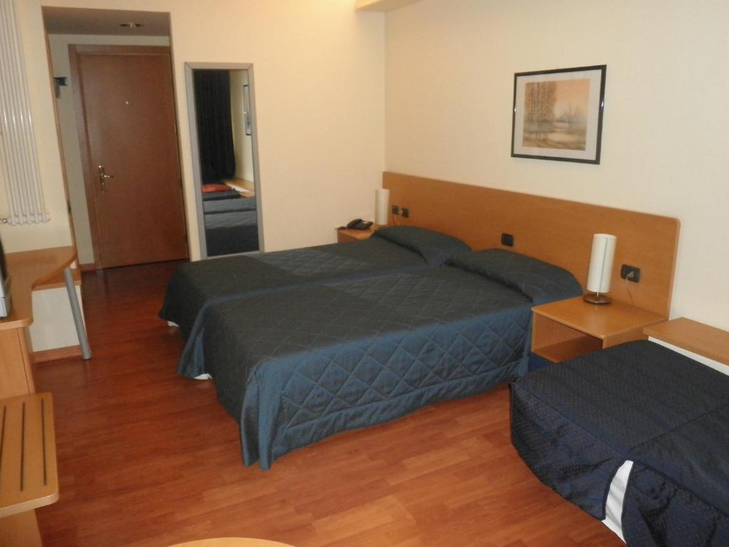 Hotel Selide Desio Kamer foto