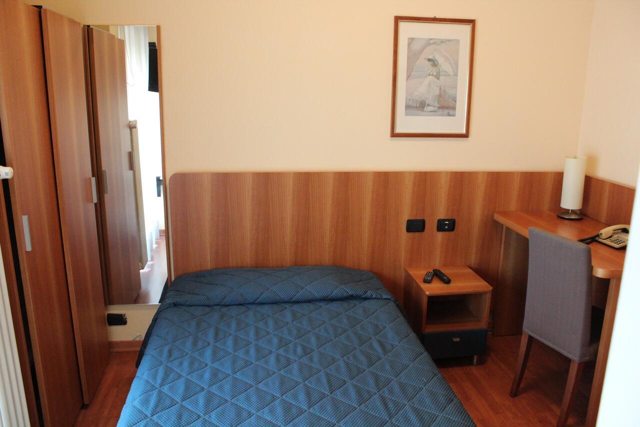 Hotel Selide Desio Buitenkant foto