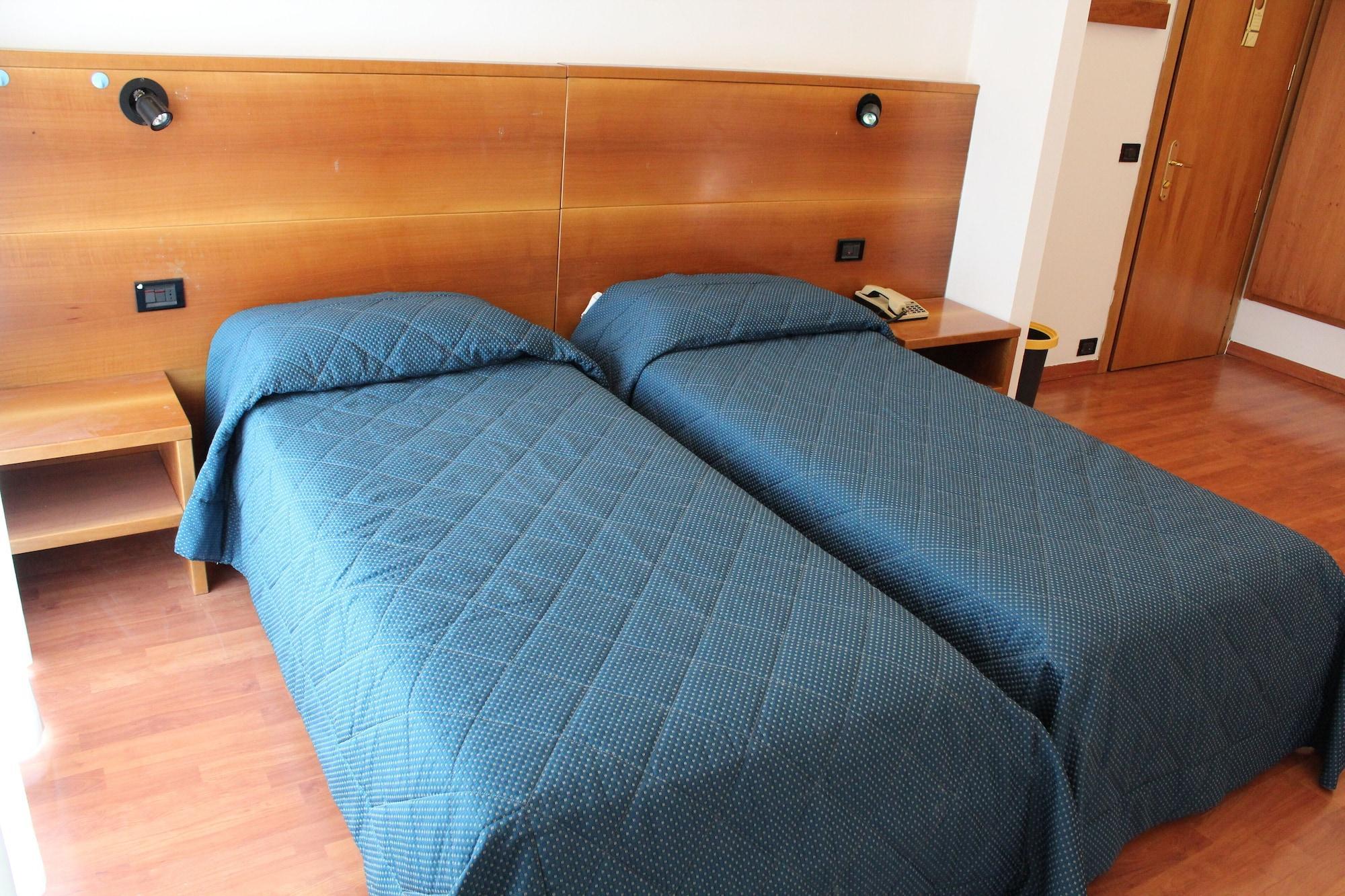 Hotel Selide Desio Buitenkant foto