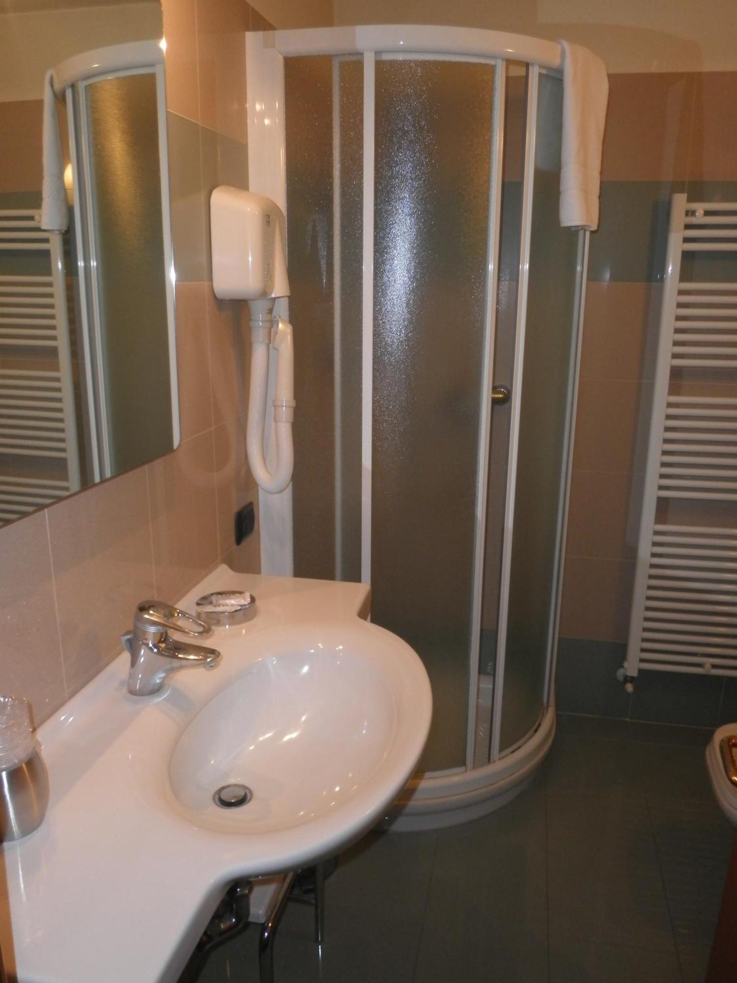 Hotel Selide Desio Buitenkant foto