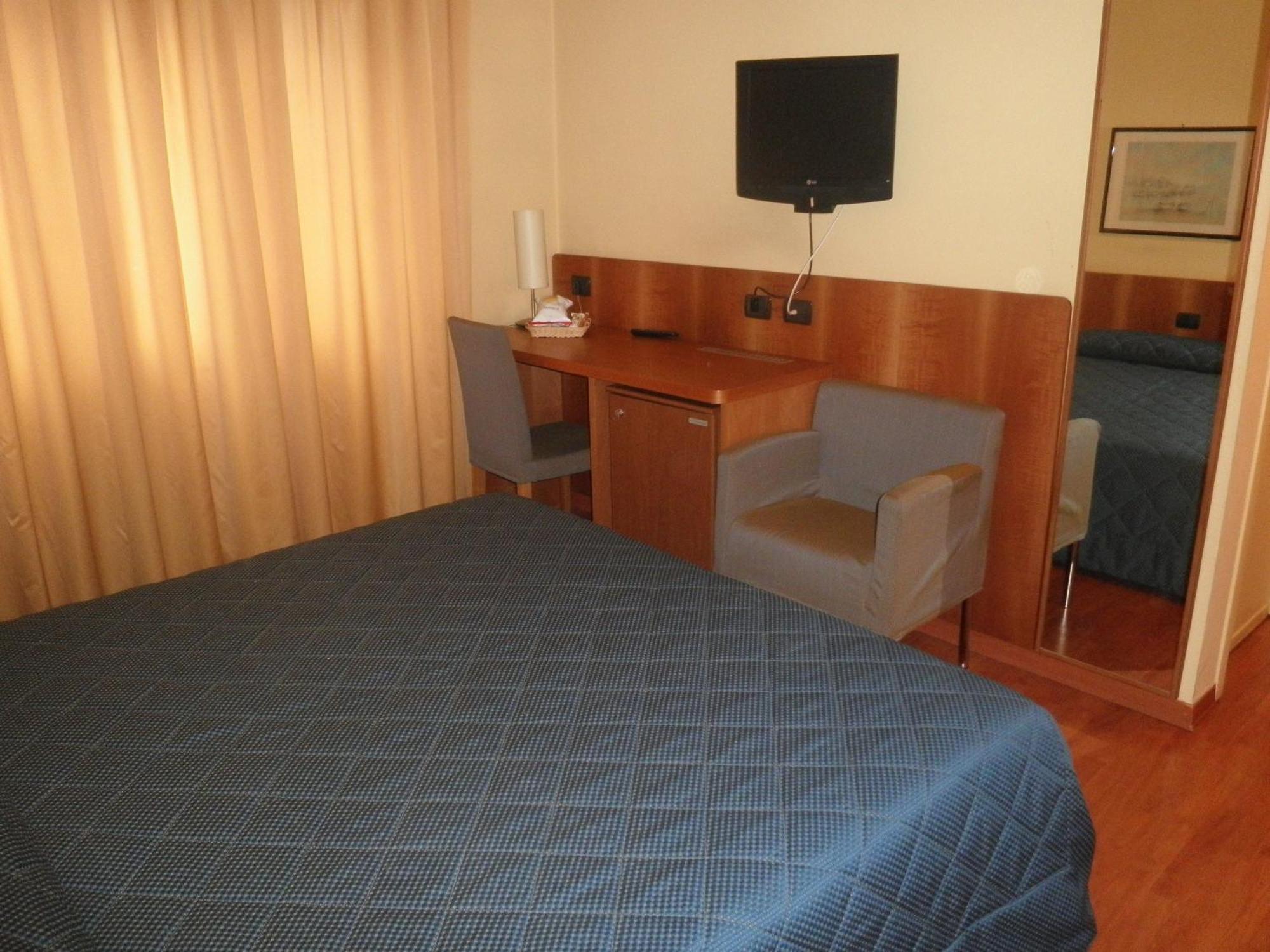 Hotel Selide Desio Buitenkant foto