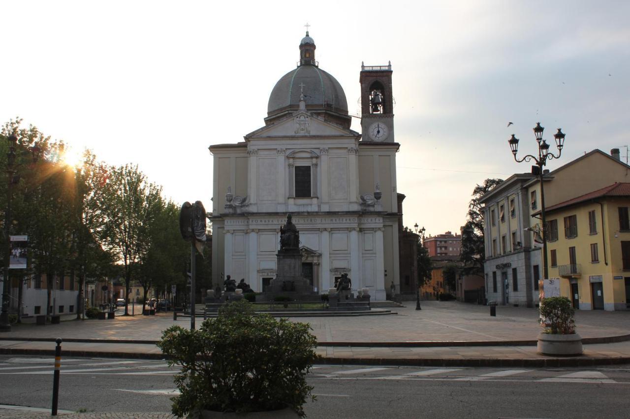 Hotel Selide Desio Buitenkant foto